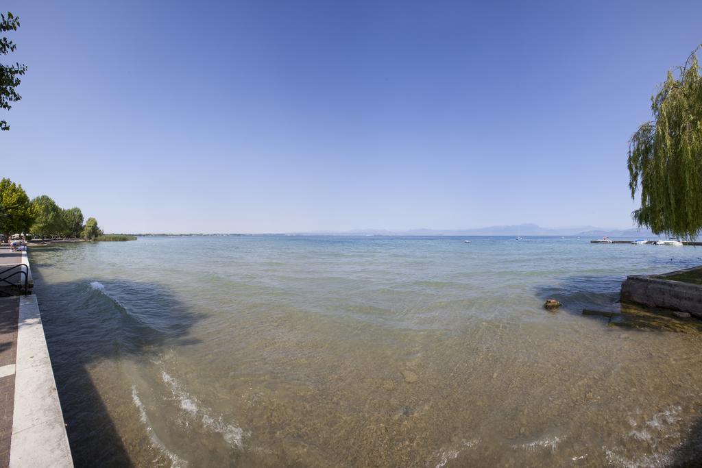 Baia Holiday Gasparina Castelnuovo del Garda Exterior foto