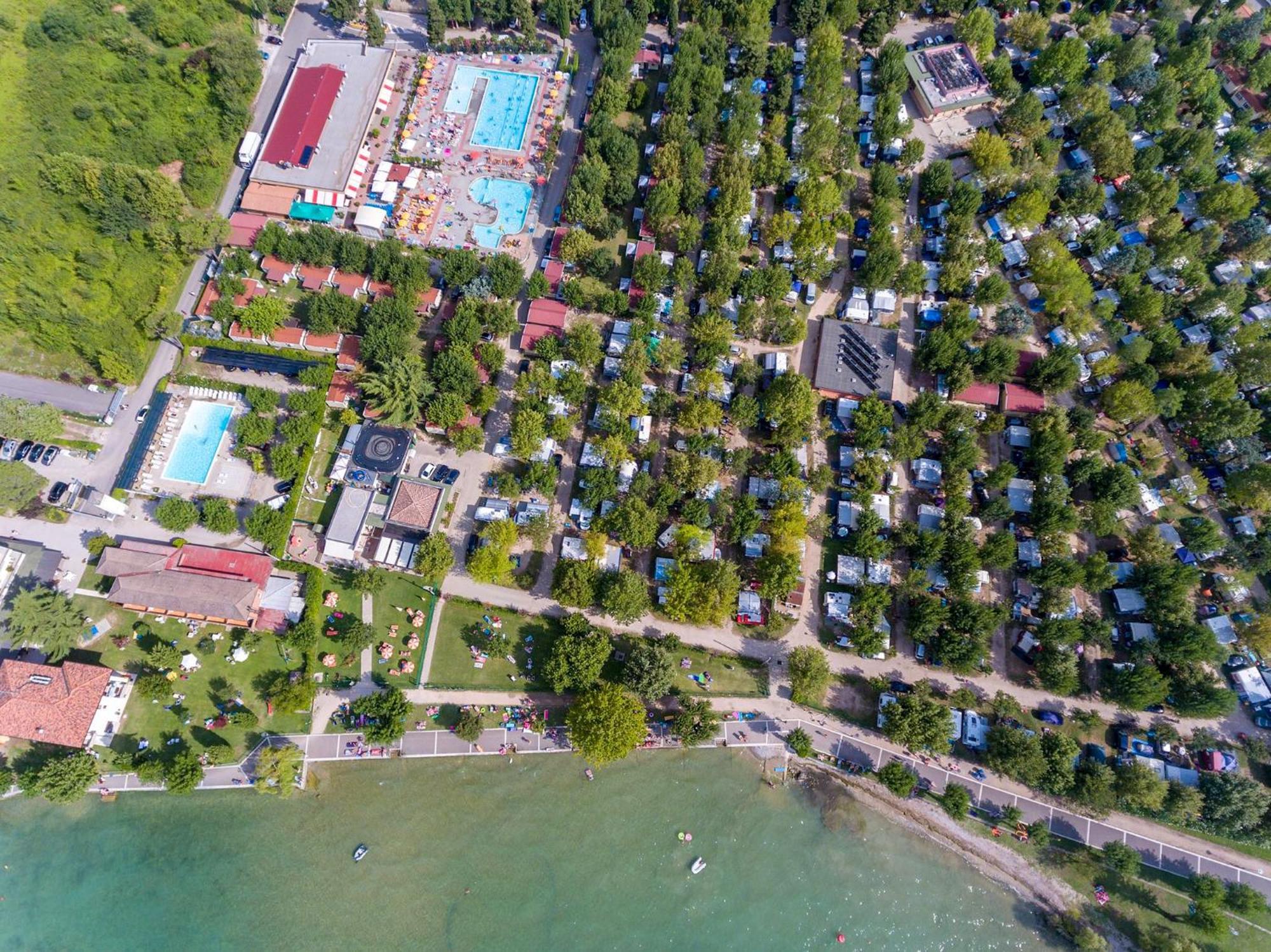 Baia Holiday Gasparina Castelnuovo del Garda Exterior foto