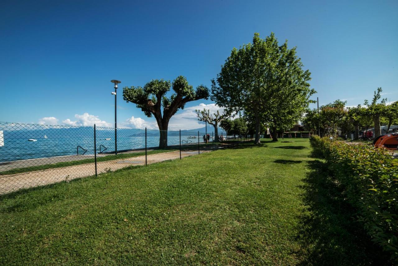 Baia Holiday Gasparina Castelnuovo del Garda Exterior foto
