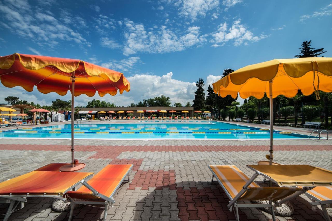 Baia Holiday Gasparina Castelnuovo del Garda Exterior foto